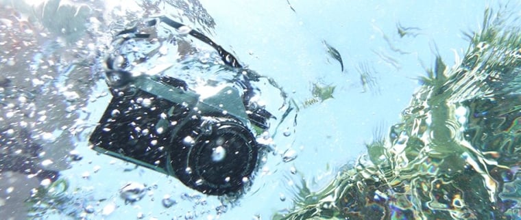 Appareil photo tombé dans l’eau